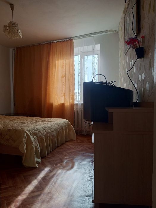 Телевизор продам