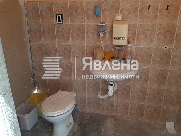 Продава се Магазин в Ямбол, Каргон - 200 кв.м за 384 €/кв.м - Снимка #4