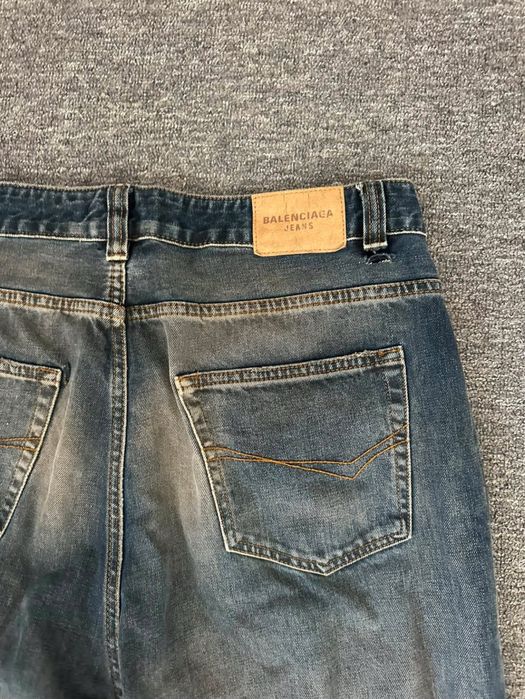 Оригинални Balenciaga Mud Wash Flared Jeans