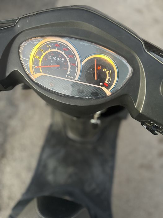 Продам Новый мопед М8