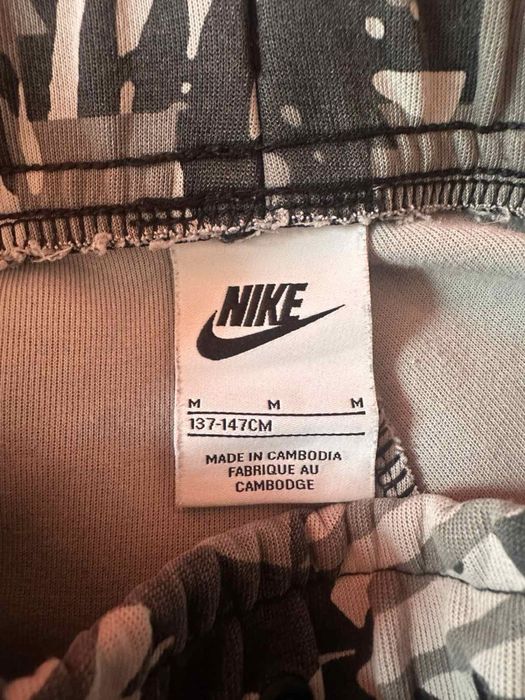 Долница  Nike! Размер 137-147 см