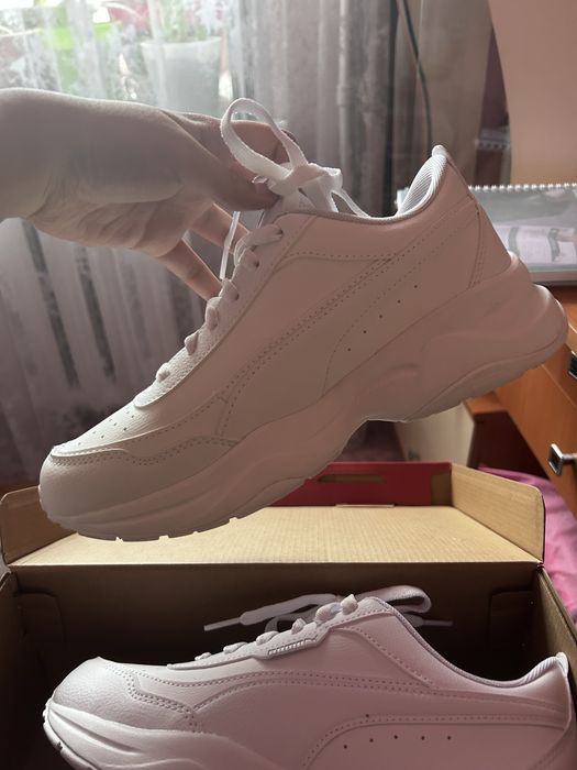Продам кроссовки Puma ,новые , неношенные