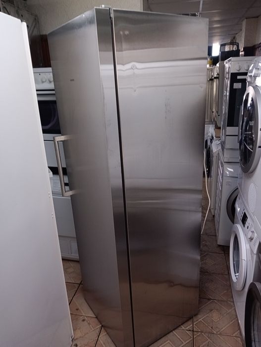 Вертикален иноксов фризер  Siemens с 8 чекмеджета 2 години гаранция!