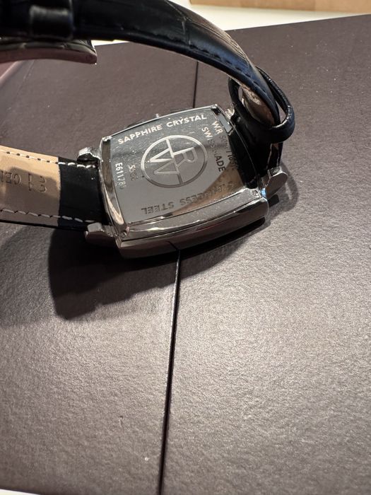 Продавам оригинален часовник Raymond Wail