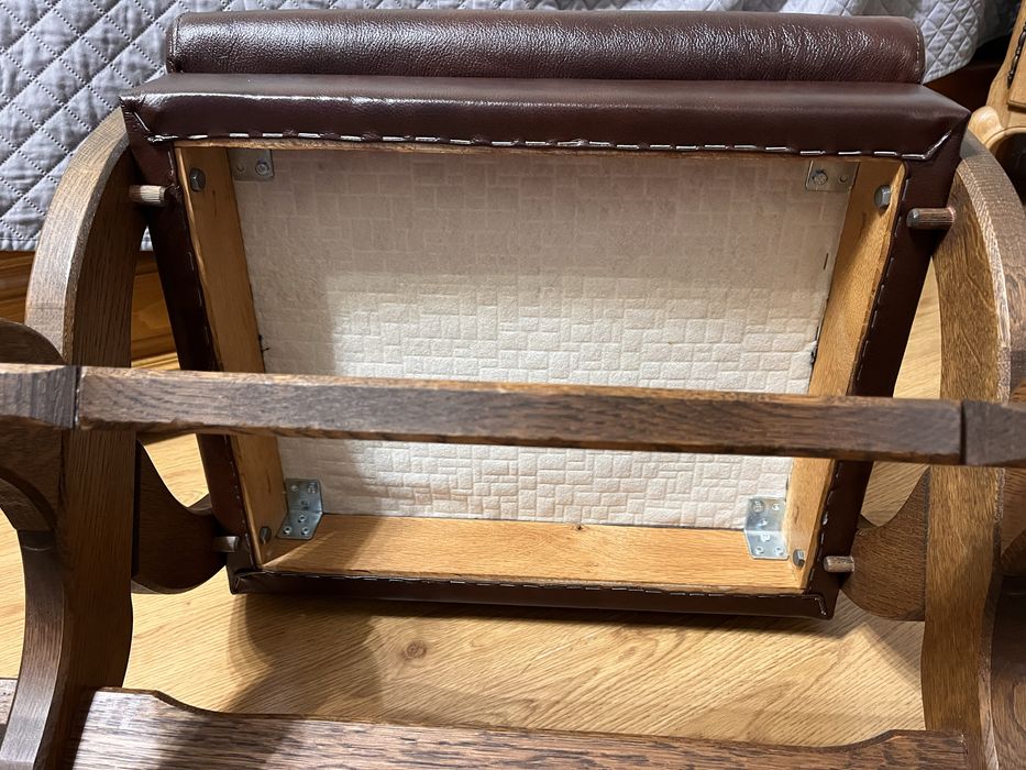 Античен люлеещ се стол