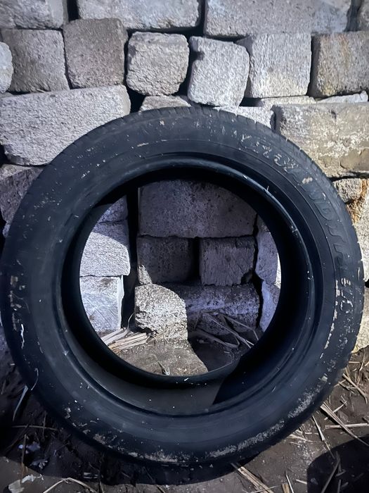 Продаётся покрышки от лексуса 570