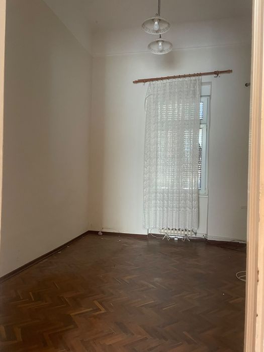 Apartament 3 camere spre vanzare central