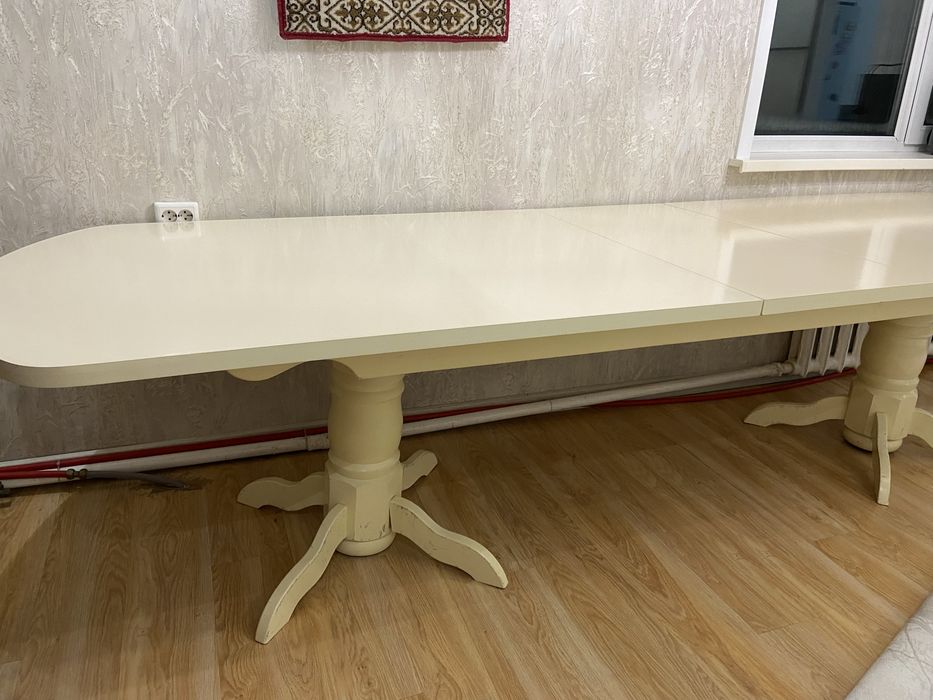 Срочно продам стол