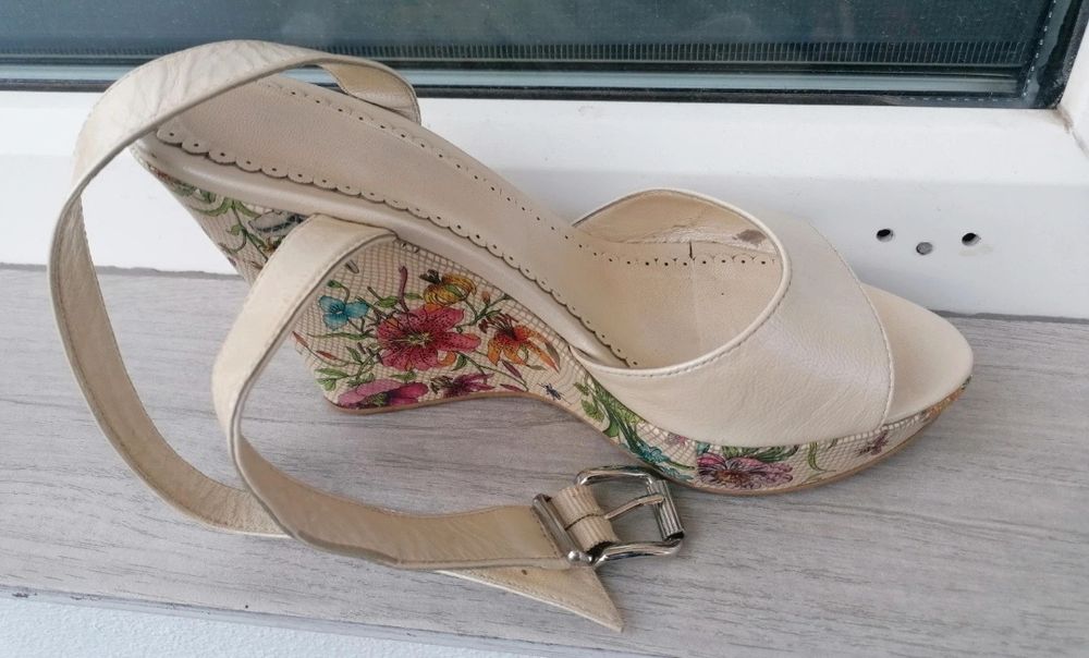 Sandale piele mărimea 35