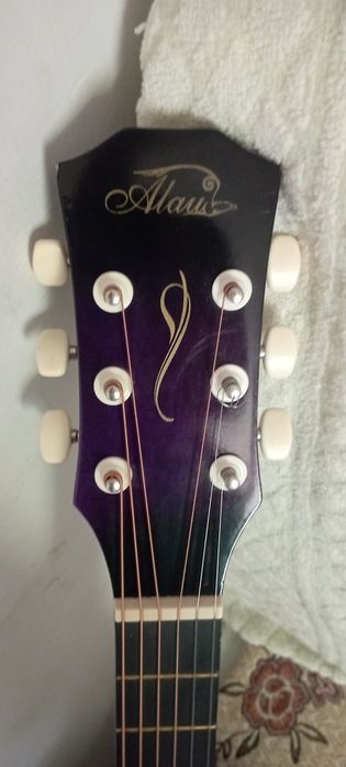 Гитара акустическая