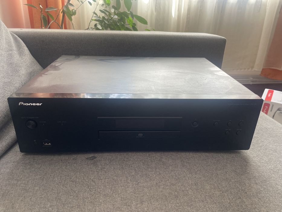 Vand CD player Pioneer, stare impecabila, pret fix