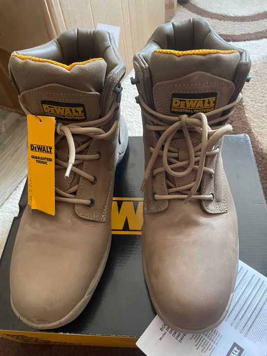 Работни обувки DeWalt 45 номер
