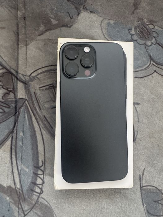 Iphone 16 pro max/90% baterie