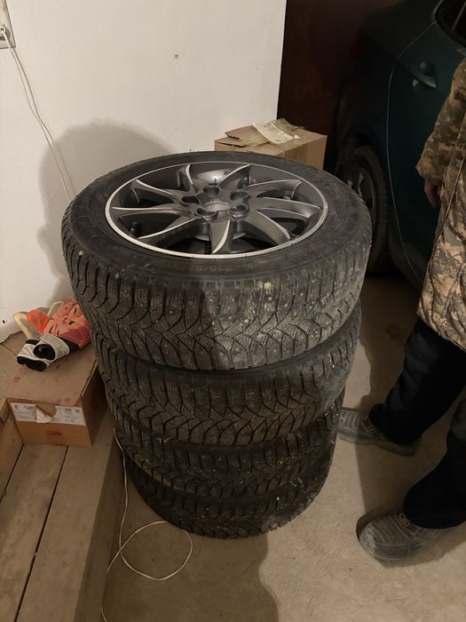 Продам шины с дисками