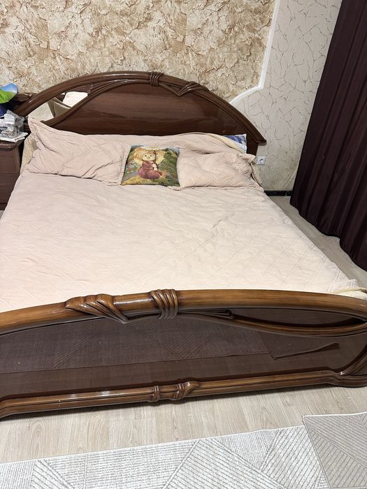Кровать двухспальняя