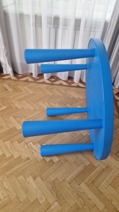 Продам детский стол и стульчик IKEA