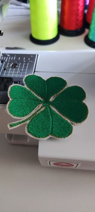 Клевер четырехлистник на удачу!