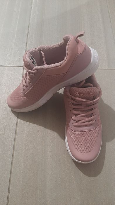 Дамски маратонки champion