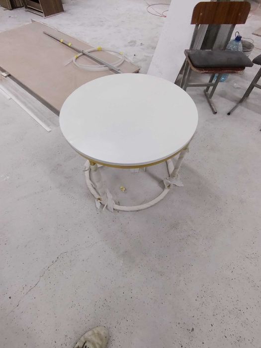 Журнальный столик