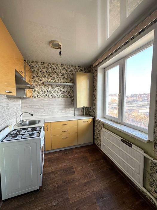 Продам 2 х 4 этаж