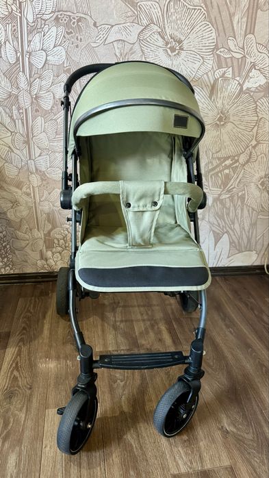 Продам коляску прогулочную