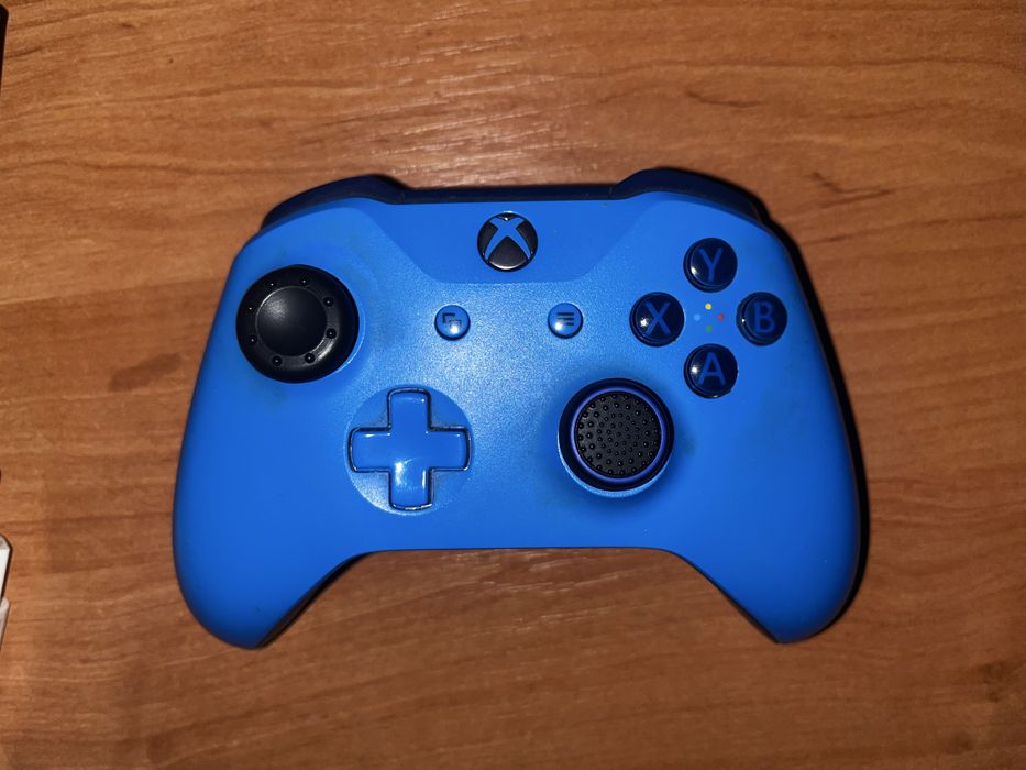 Xbox хбокс one 500gb с аккаунтом