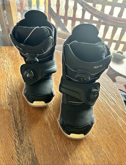 Boots Step On Burton Felix