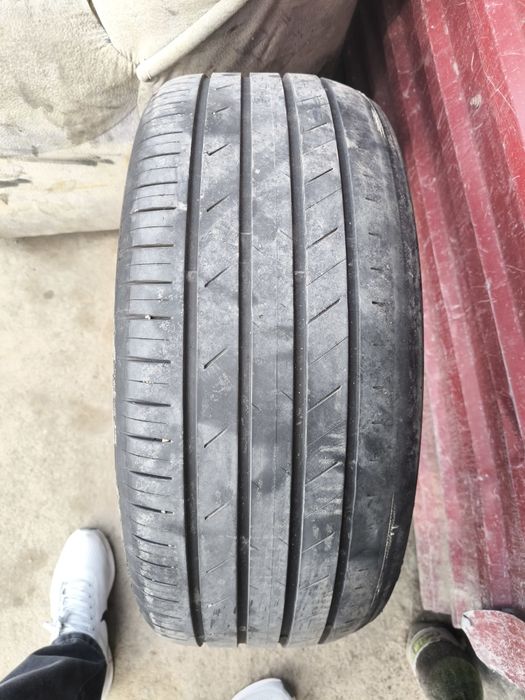 Продам шины 255/45/20