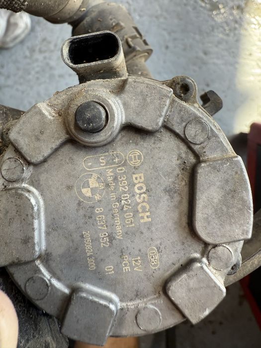 Pompa apa electrica bmw g11 g12 g30 g31 750i 550i n63 furtun apa g11