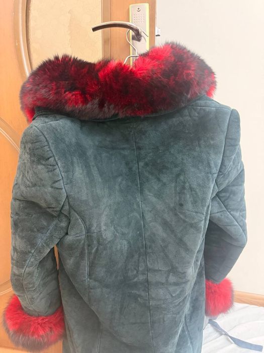 Srochno qishki palto sotiladi