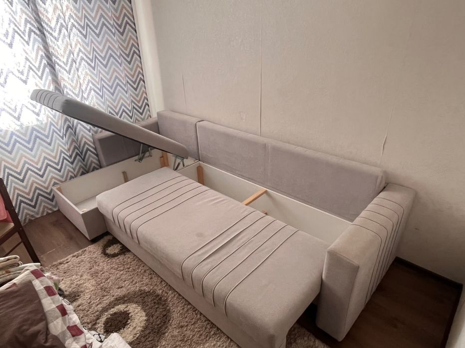 Продам диван в хорошем состояние