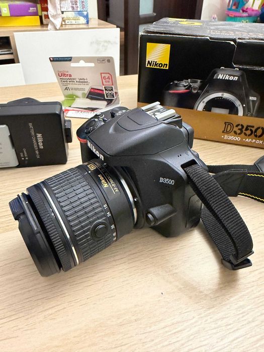DSLR NIKON D3500 KIT FULL BOX Obiectiv NIKKOR AF-P 18-55mm f/3.5-