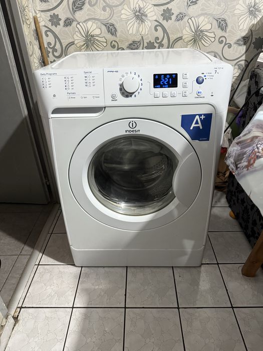 Пералня indesit работеща