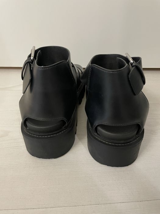 Босоножки по 3000