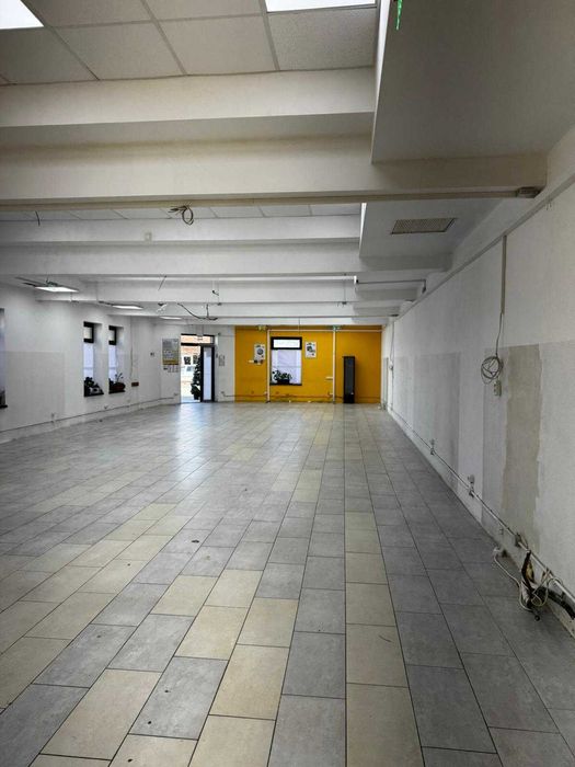 Spațiu comercial de închiriat – 200 mp – zonă centrală, Liești, Galați