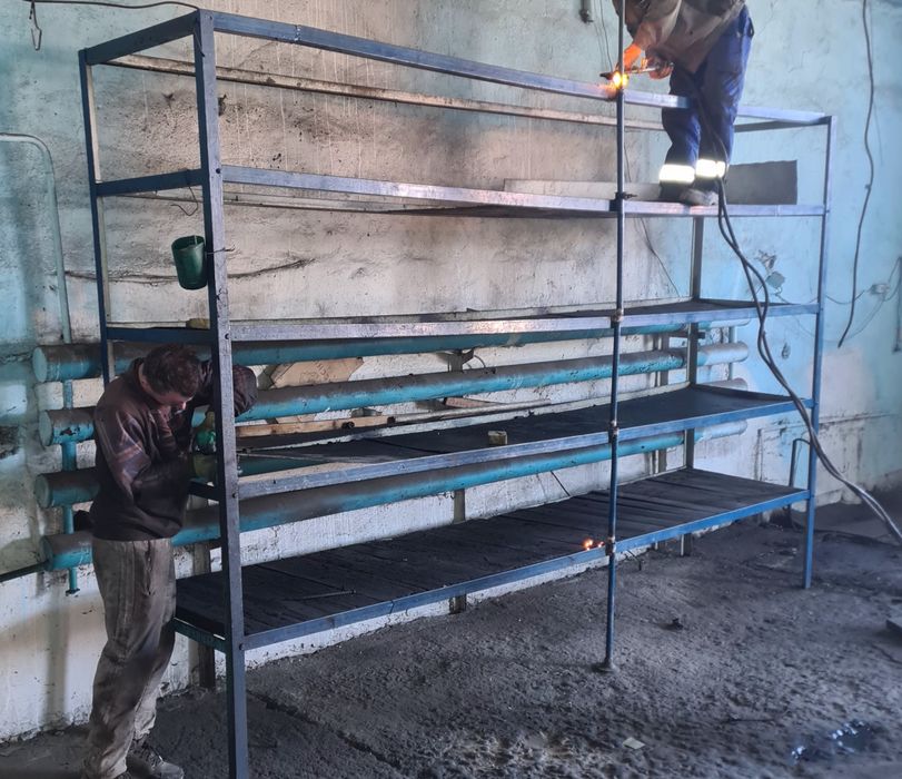 Продам стеллаж разборный из уголка