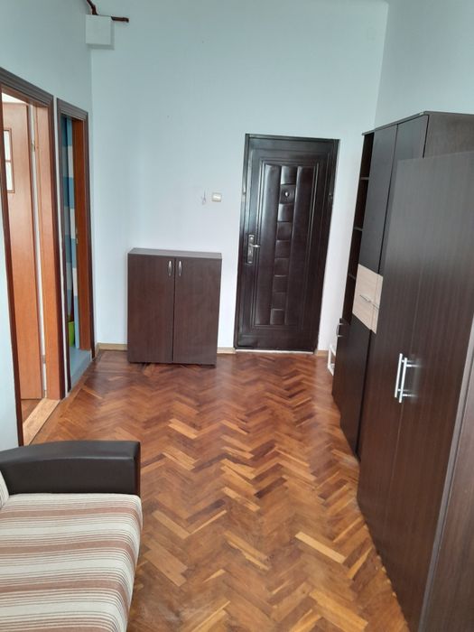Închiriez garsoniera ultra central