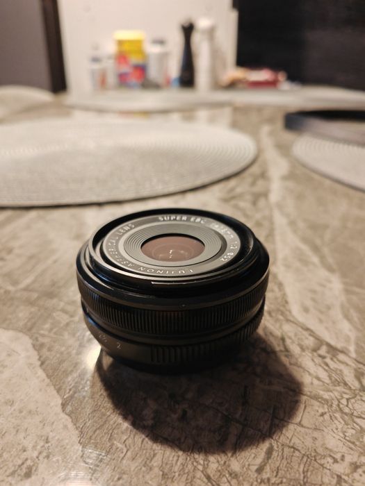 Obiectiv Fujifilm XF 18mm f/2 R ca nou