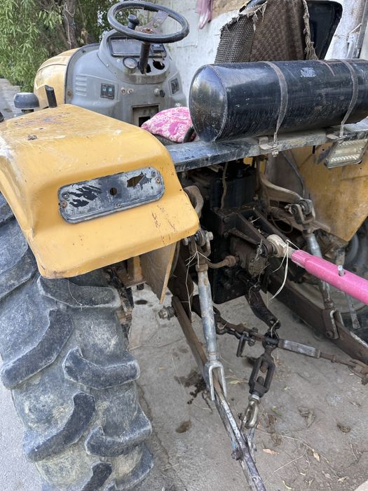 Traktor mino Chimgan 304F
