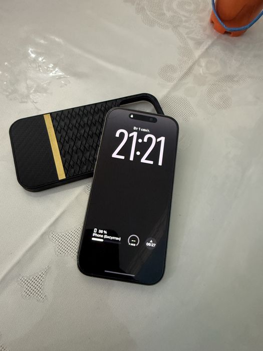 iphone 16 pro titan
