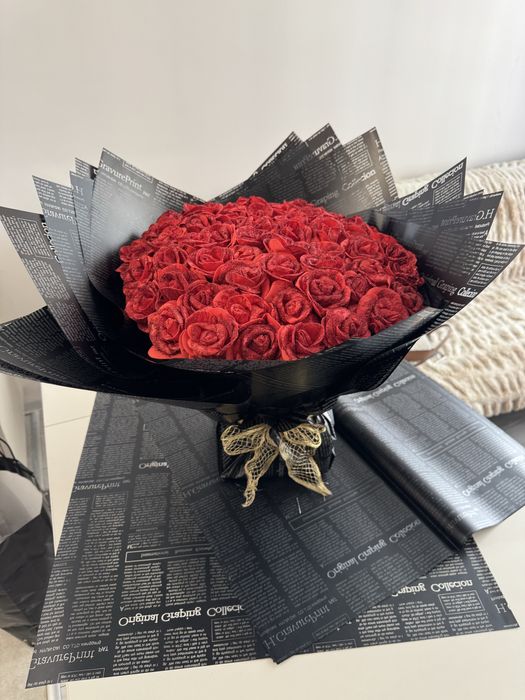 Букети от брокатени рози