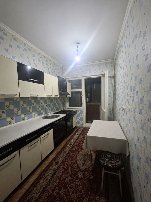 Продаётся 3 комнатная квартира 2 этаж