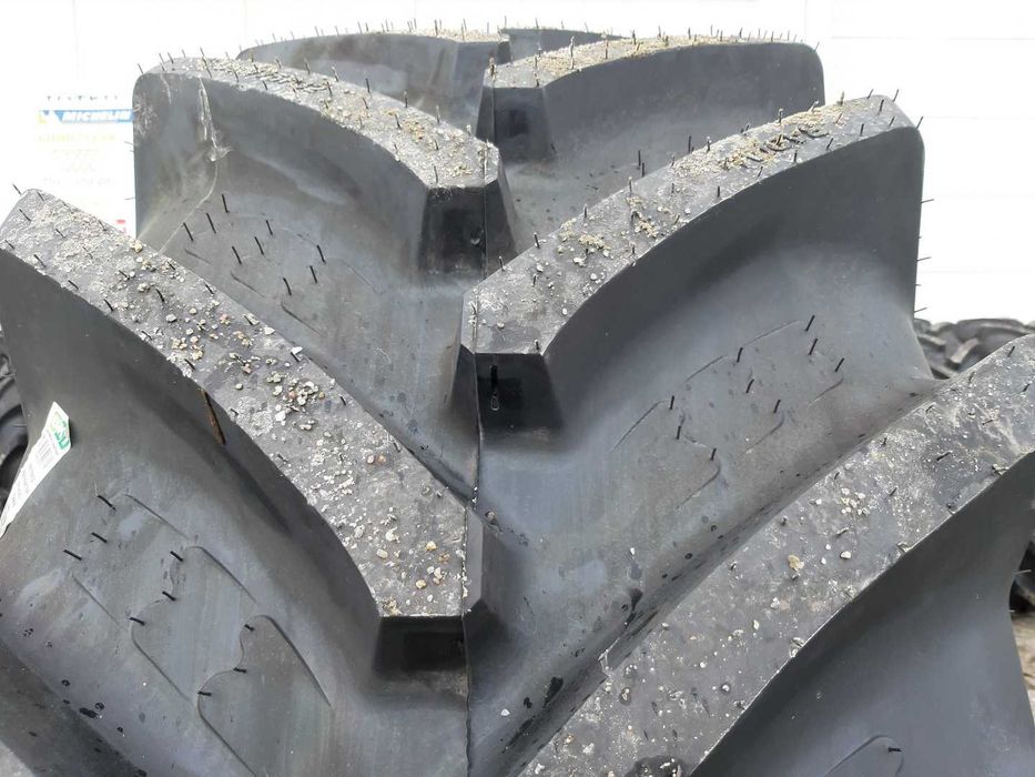650/75R32 pentru combina CLAAS AVERO marca BKT AGRIMAX anvelope noi