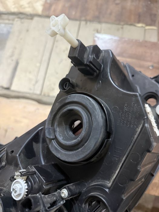 Фара гранта FL левая оригинал