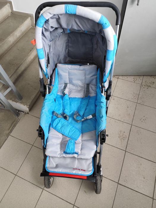 Продам коляску универсальную.