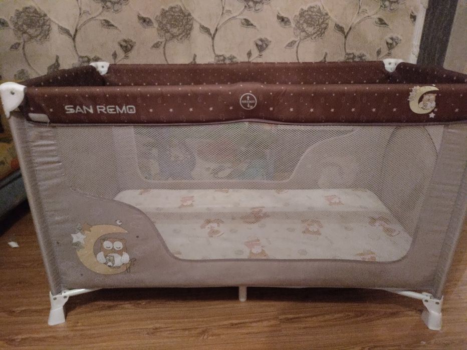 Детский манеж Lorelli 0+ и матрас