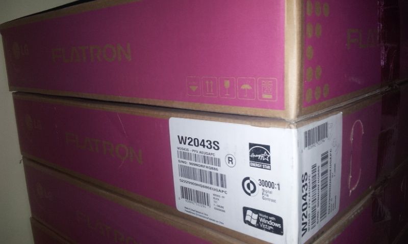 Монитор LG - W2043S вид как новый