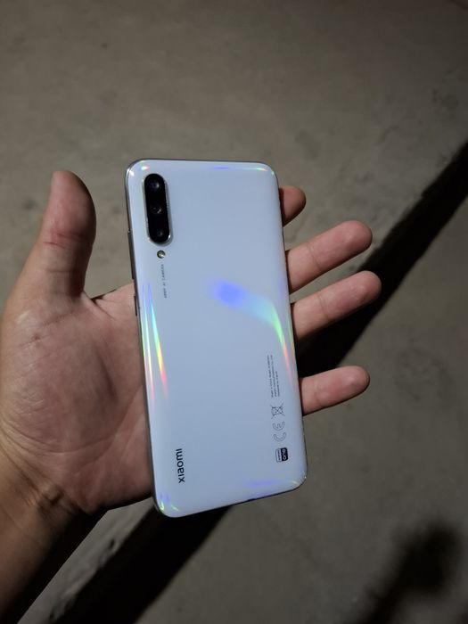 Xiaomi A3 bor ideal holatda