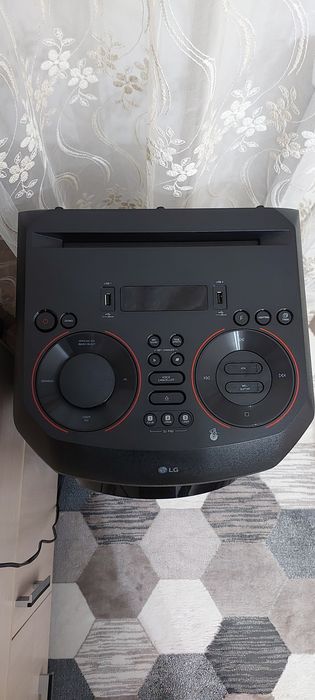 Музыкальный центр LG