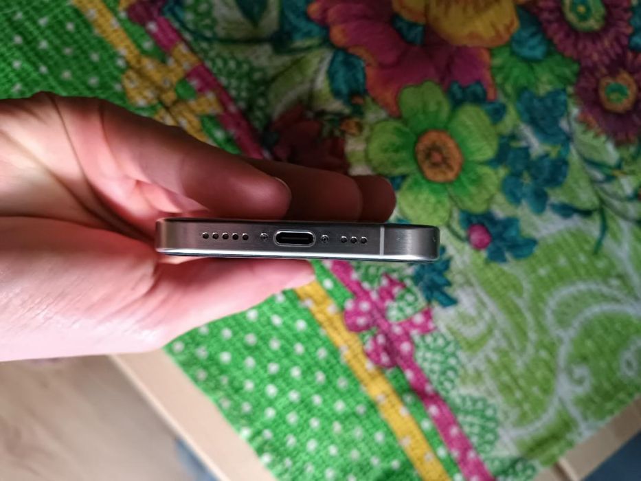 Iphone 15 pro 256 гб